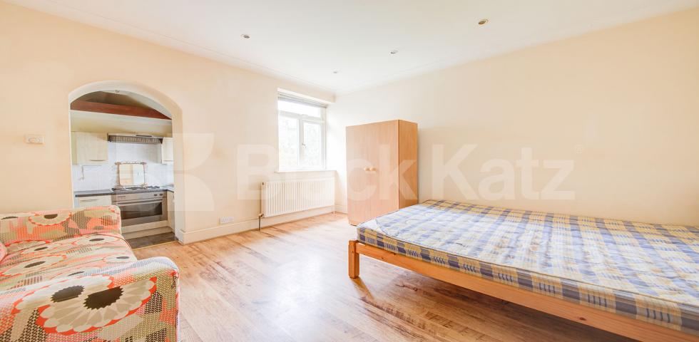 			Fantastic Studio Flat In Crouch End , Studio Apartment, 1 bath, 1 reception Studio			 Coleridge Road, Crouch End